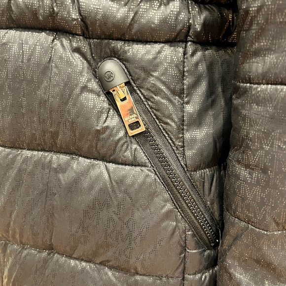 Michael Kors Puffer Coat - Picture 3 of 8